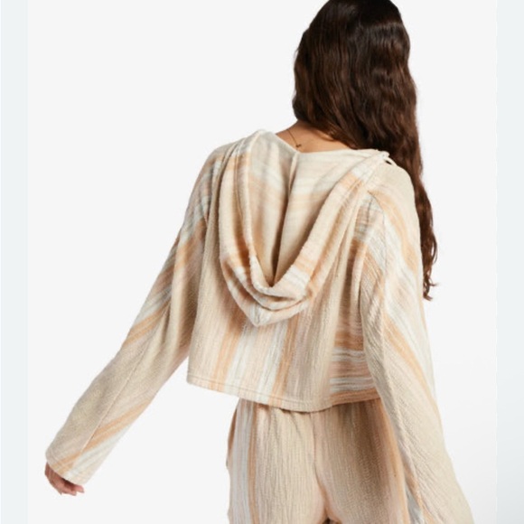 Roxy Cream and Tan Shrug Sweater with Relaxed Fit - Picture 5 of 8